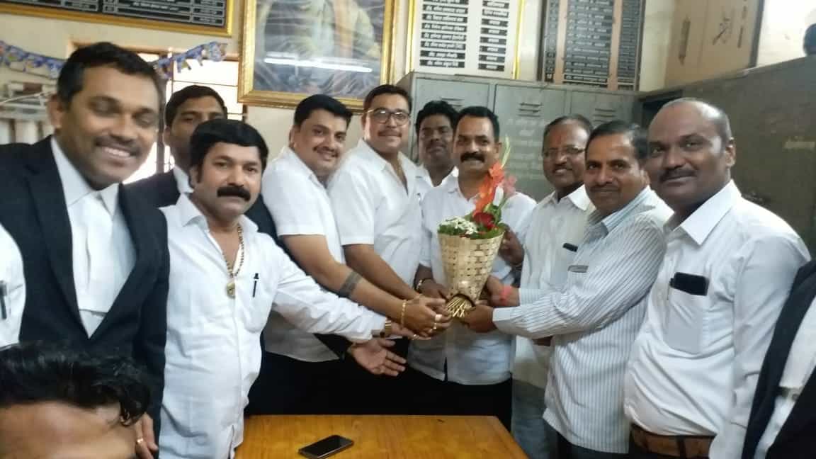 ज्येष्ठ विधिज्ञ व पिंपरी-चिंचवड अडव्होकेट बार असोसिएशनचे मा. अध्यक्ष विलास कुटे यांचा वाढदिवस विविध उपक्रमाने उत्साहात साजरा.  