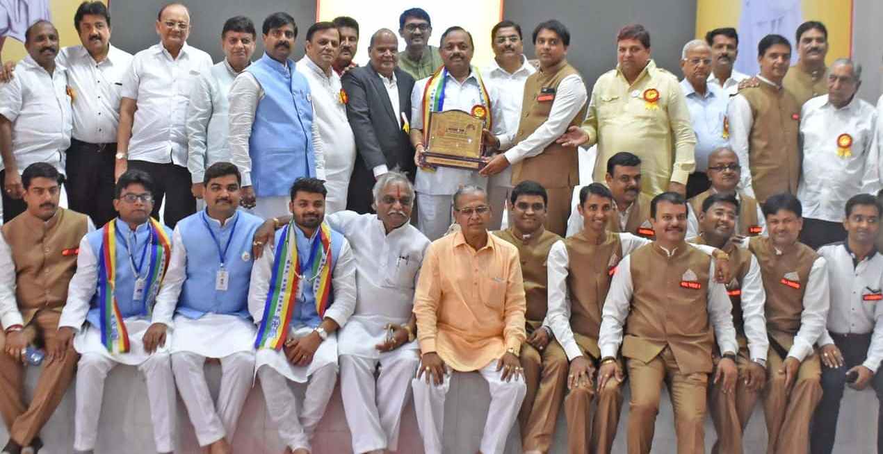 समर्पण, श्रध्दा आणि व्यवस्थापन या तीन बाबी युवकांनी अंगिकारल्यास समाज परिपक्व घडू शकतो. - प्रा. अशोक पगारिया