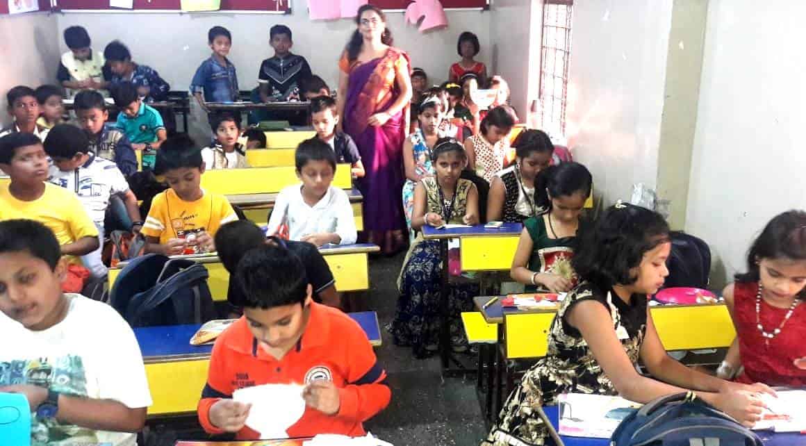 विद्यार्थ्यांनी बनविले इकोफ्रेंडली आकाशकंदील; अरविंद एज्युकेशन सोसायटीत पर्यावरणपूरक दिवाळी साजरी