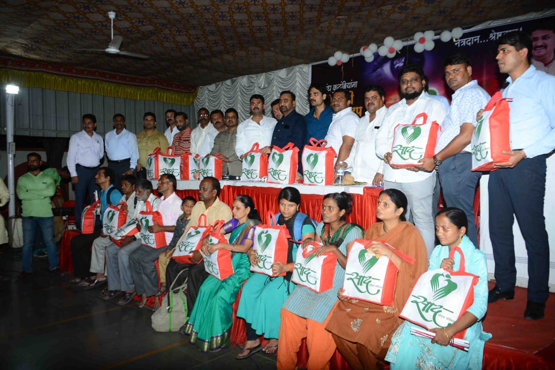 अंधांच्या चेह-यावरील आनंदात दिवाळी उजळून निघाली - इरफान सय्यद.