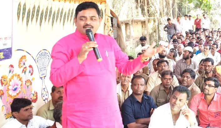 कष्टकऱ्यांचे नेते बाबा कांबळे यांचा एल्गार; बीड शहरातील बेकायदशीर वाहतूक बंद करा, अन्यथा राज्यभर आंदोलन.