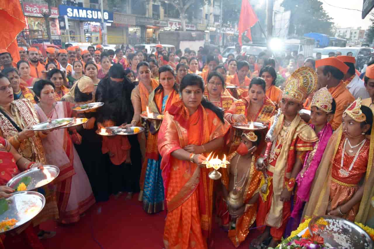 पिंपरी चिंचवड शिवसेना महिला आघाडीचा उद्धव ठाकरेंना महाआरतीद्वारे पाठींबा!
