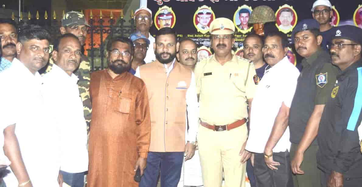 मुंबईतील २६/११ हल्ल्यातील शहीद जवानांना पोलीस फ्रेंडस् वेलफेअर असोसिएशनतर्फे श्रद्धांजली अर्पण!
