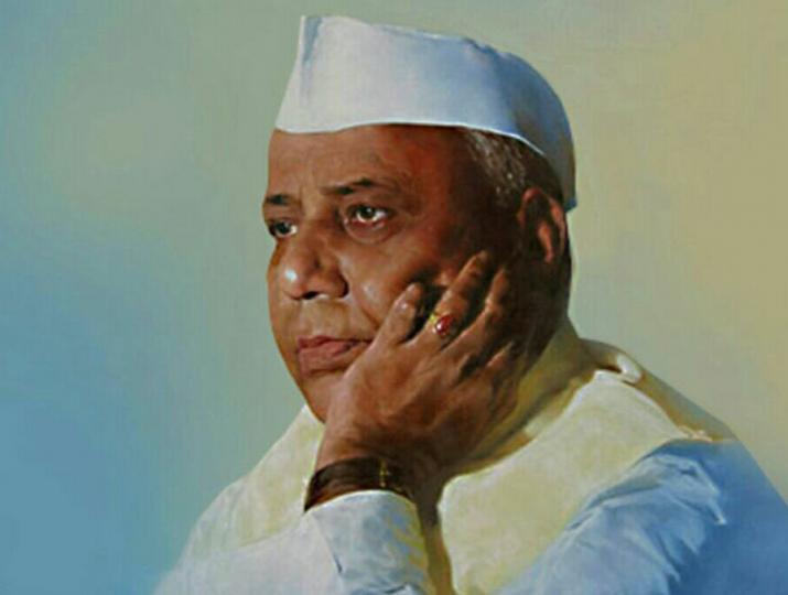 कै. यशवंतराव चव्हाण पुण्यतिथीनिमीत्त पिंपरीत लेखसंग्रहाचे प्रदर्शन!