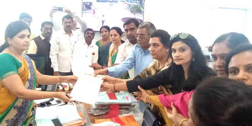 सामाजिक कार्यकर्त्या सपना माळी व इतर सामाजिक संघटनांनी छगन भुजबळ यांना आलेल्या धमकीचा निषेध नोंदवून केले आंदोलन.