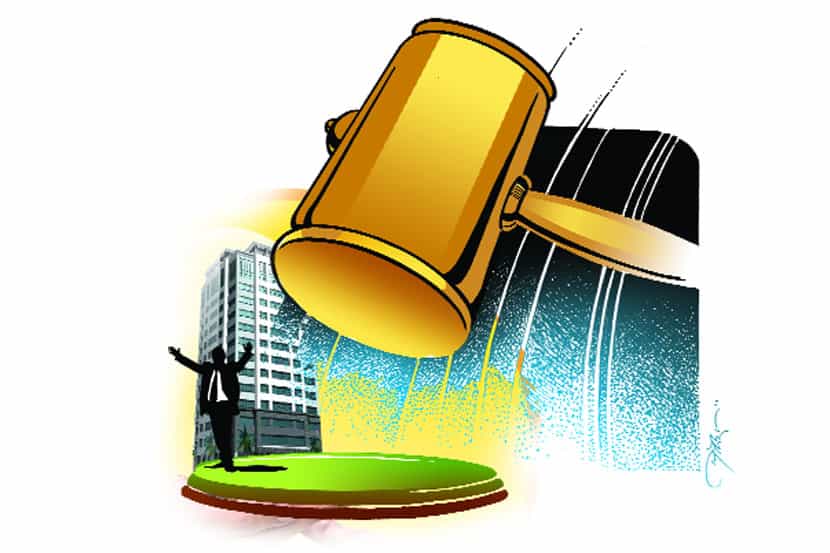 जमिनीसाठी वृद्धेचे अपहरण करून फसवणूक; पुराणिक बिल्डरचा सहभाग असल्याचा संशय.