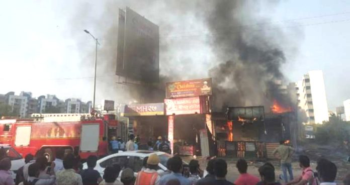 पिंपळे सौदागरच्या हॉटेलला आगीचा वेढा!