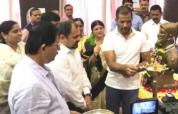 महापालिकेने शहर स्मार्ट बनवताना शहरात अनधिकृत बांधकामे होणारच नाहीत याची काळजी घ्यावी - आमदार लक्ष्मण जगताप 