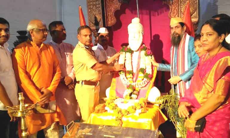 तरुण पिढीला अध्यात्मिक ज्ञानाची गोडी लागावी - आयुक्त आर के पद्मनाभन