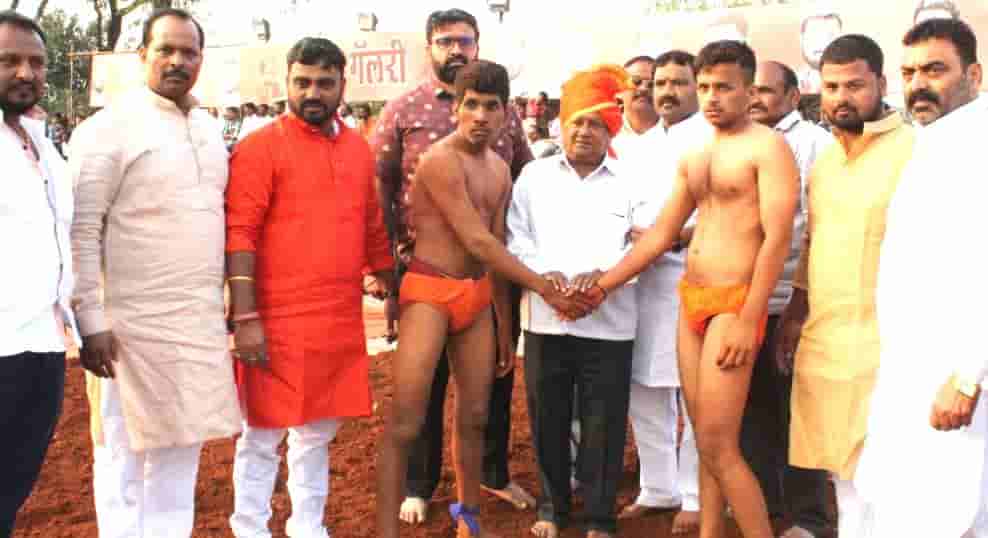 काका होम्सच्या प्रशस्त मैदानावर आयोजक विनोद तापकीर व निलेश तापकीर यांच्या पुढाकाराने महाराष्ट्र केसरी निवड चाचणी व cm चषक मोठया उत्सवात संपन्न   