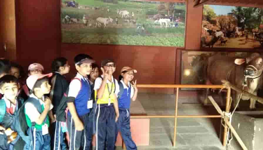 चॅलेंजर पब्लिक स्कुलची शैक्षणिक सहल, पुस्तकी ज्ञानाबरोबरच बाह्य जगताची ओळख व्हावी हाच उद्देश  