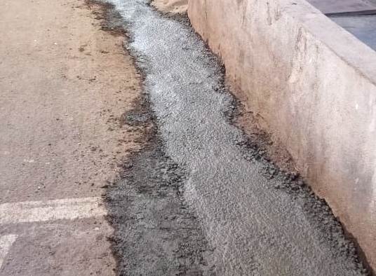 शिवसेनेच्या इशाऱ्याची दखल घेत प्रशासनाने खोदाई केलेला रस्ता केला पूर्वरत  