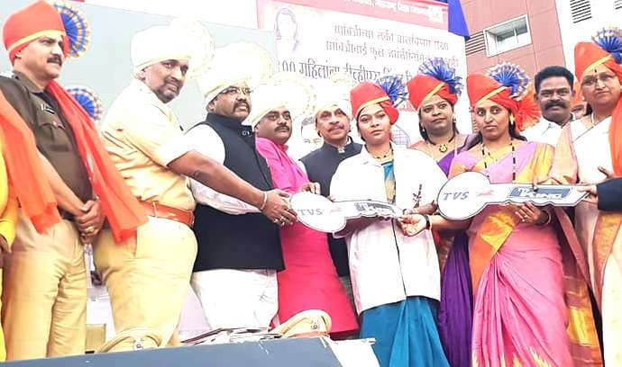 महिलांसाठी आजचा दिवस ऐतिहासिक - आमदार ॲड. गौतम चाबुकस्वार