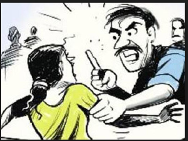 सोसायटीच्या बैठकीत जाब विचारला असता त्याने केला महिलेचा विनयभंग