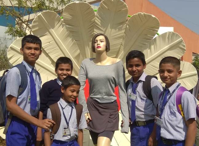 विद्यार्थ्यांनी घेतला खेलो इंडिया क्रीडा महोत्सवाचा आनंद