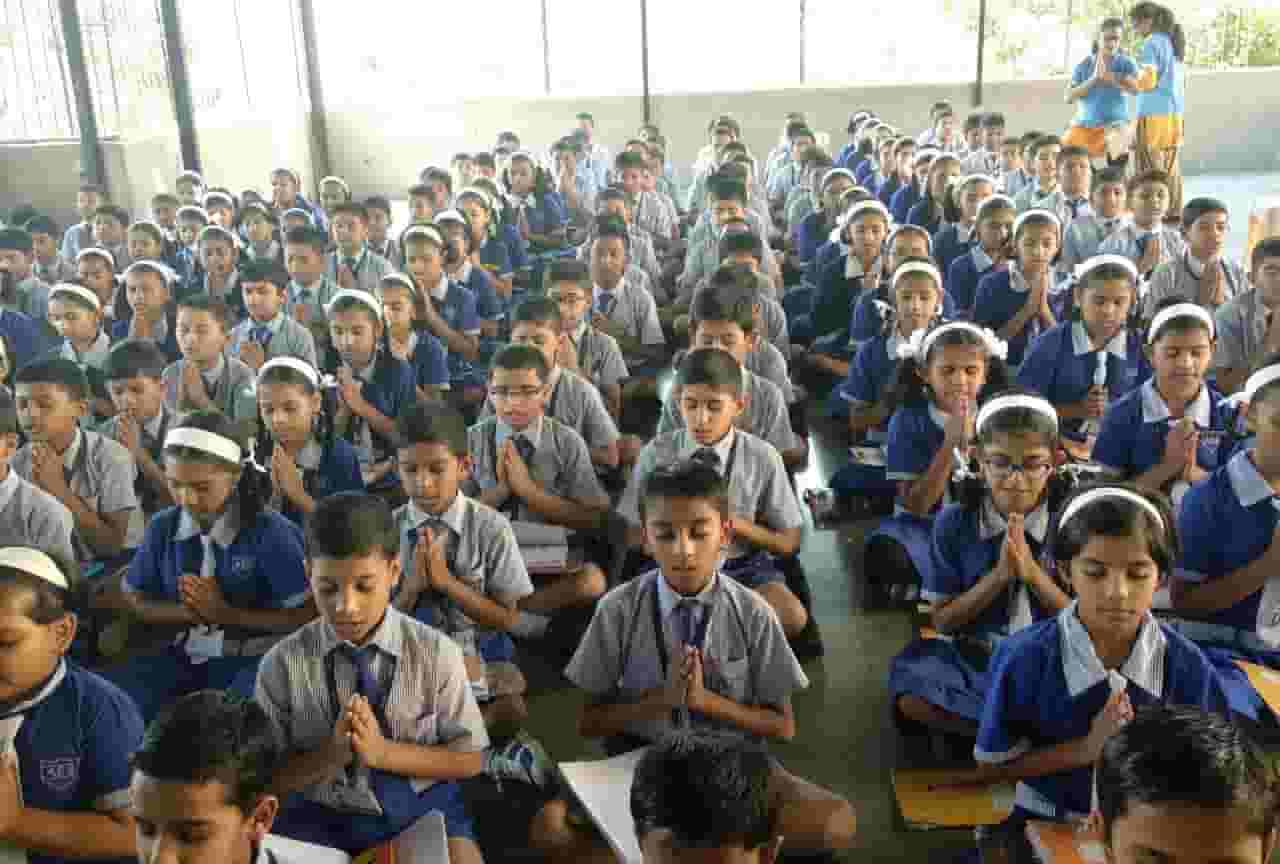 मन:शक्ती केंद्राच्यावतीने विद्यार्थ्यांना ताणमुक्त अभ्यास व व्यक्तिमत्त्व विकासाबाबत मार्गदर्शन