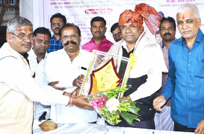 पूर्वीच्या शिक्षणात सुसंगती तर आजच्या विसंगती - प्रा.  दळणर