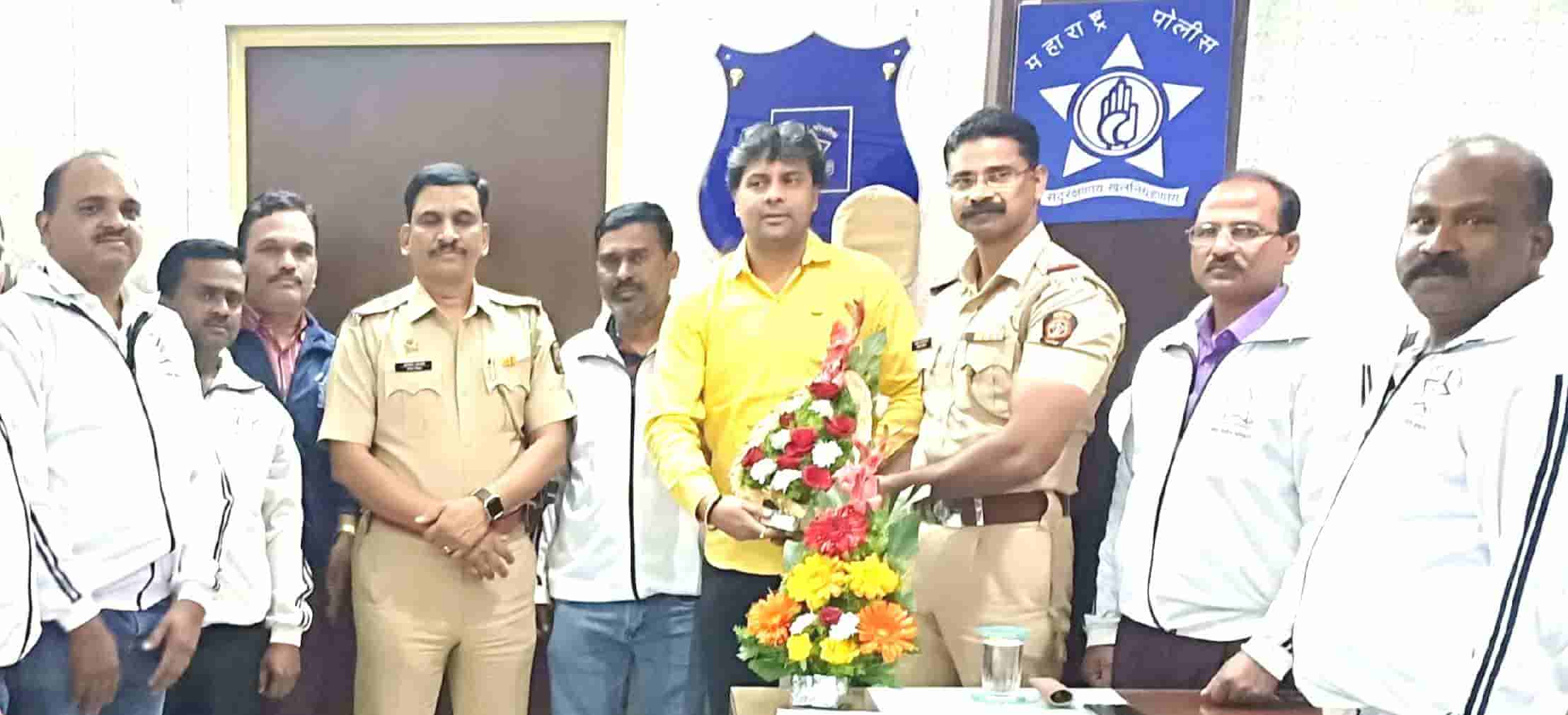 वर्षभर पोलीस विभागाला मदत करणाऱ्या पोलीस मित्र-एसपीओ यांचा सन्मान
