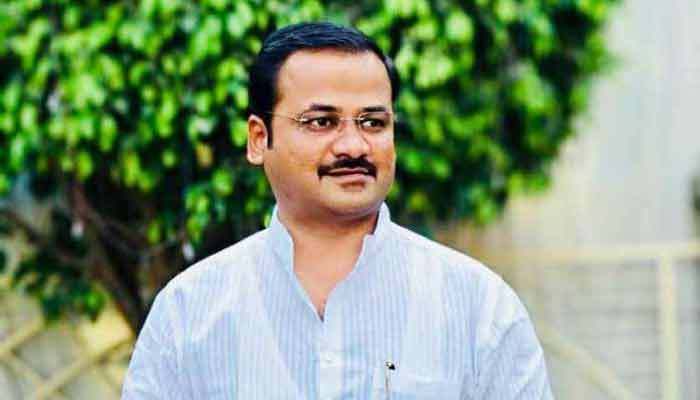 मनसे शहराध्यक्षांकडून आयत्या पिठावर रेघोट्या