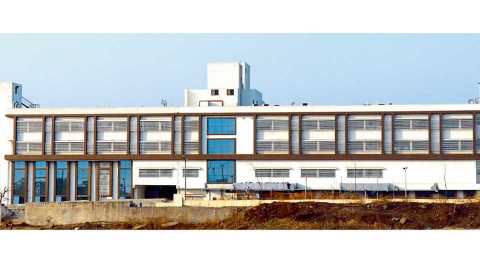 खाजगीकरणामागचा खरा जनक?,  महापालिका आयुक्तांना बडतर्फ करावे - विकास भुंबे