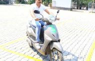 नगरसेवक शत्रुघ्न काटे यांची 'इ-स्कुटर प्रणाली;  हेतू 'ग्रीन सौदागर, क्लिन सौदागर'