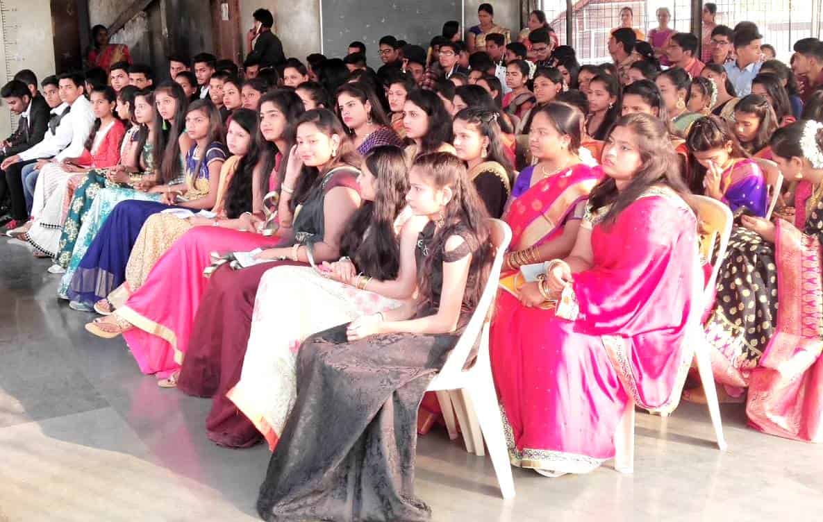 अरविंद एज्युकेशन सोसायटीत दहावी, बारावीच्या विद्यार्थ्यांना शुभेच्छा व निरोप समारंभ