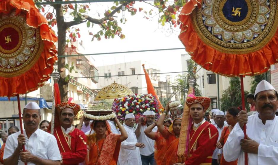 श्री. गजानन महाराज प्रगट दिनानिमित्त चिंचवडमध्ये पालखी सोहळा संपन्न