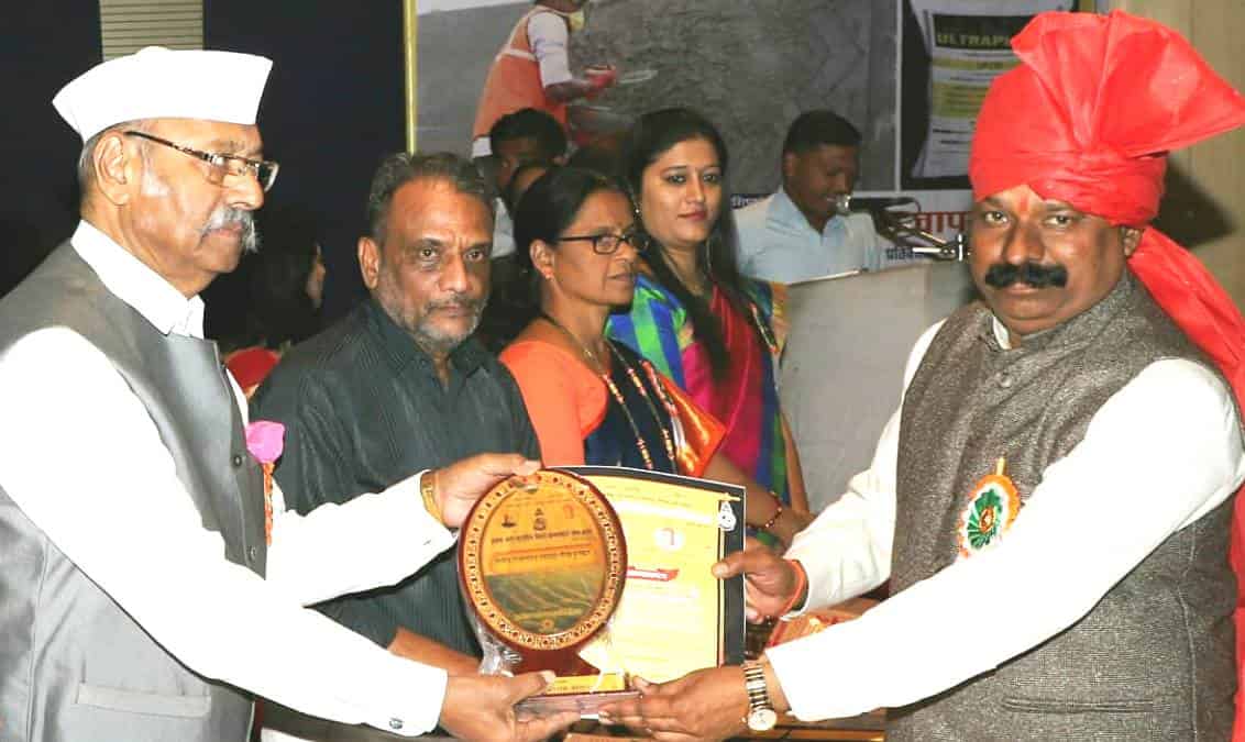 कामगार नेते अरुण बोऱ्हाडे यांना 