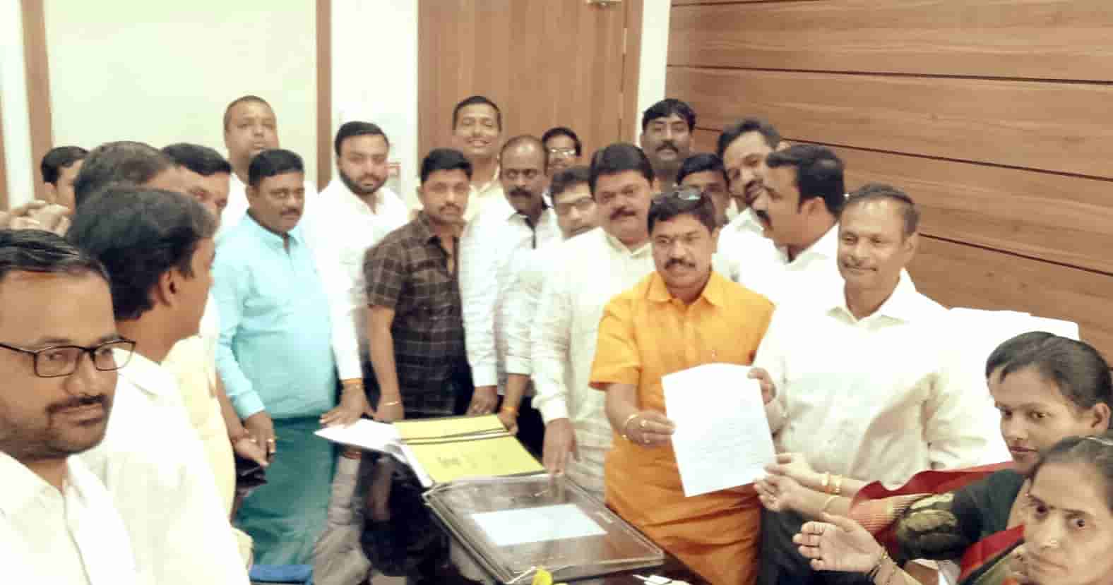 तो... गुन्हा दखलपात्र करा, नगरसेवक झाले आक्रमक