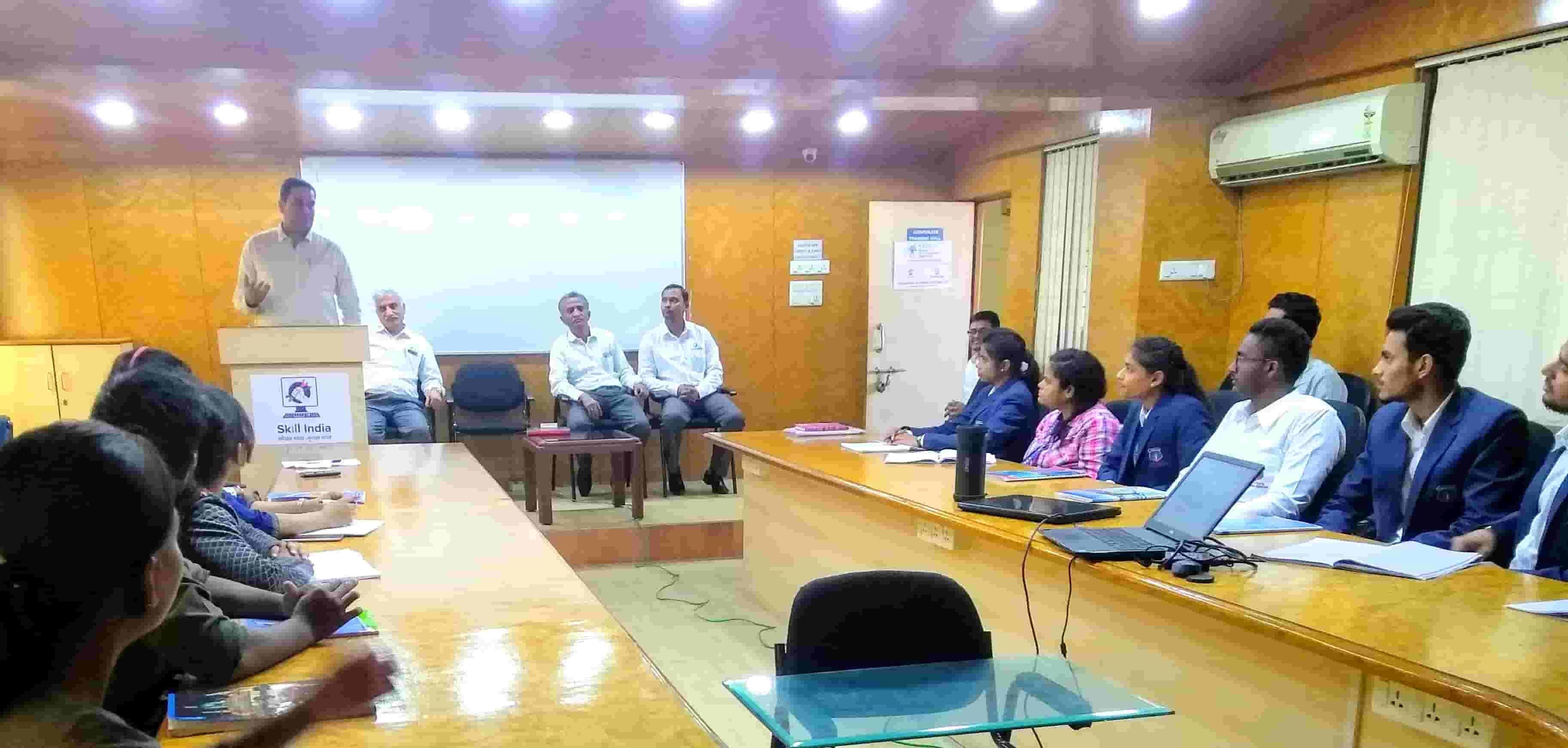 एमबीए विद्यार्थ्यांनी 'अर्थसंकल्प' समजून घेणे गरजेचे - सनदी लेखापाल साई मनोहर प्रभू