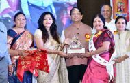 अग्रवाल समाज फेडरेशन पुणेच्या वतीने जागतिक महिला दिनानिमित्ता महिलांना पुरस्काराने केले सन्मानित