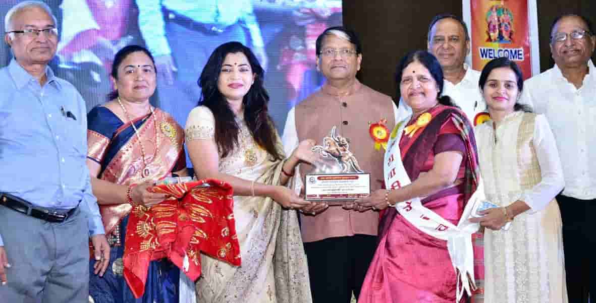 अग्रवाल समाज फेडरेशन पुणेच्या वतीने जागतिक महिला दिनानिमित्ता महिलांना पुरस्काराने केले सन्मानित