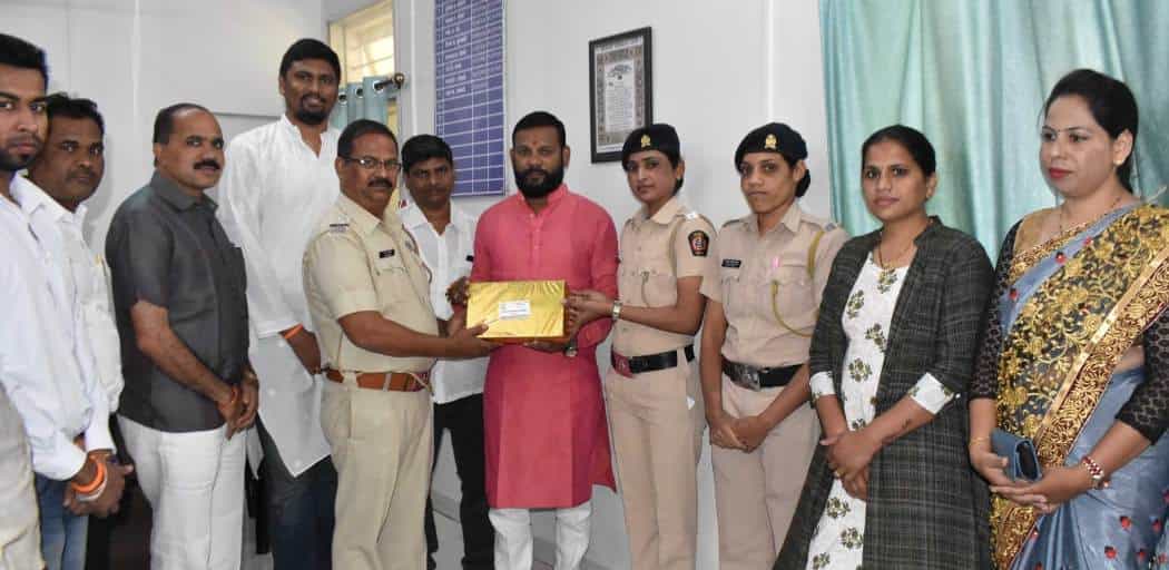 महिला पोलिस कर्मचा-यांच्या कार्याची दखल समाजाने घेतली पाहिजे - गजानन चिंचवडे