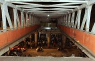 मुंबईत पादचारी पुल कोसळला, २ जणांचा मृत्यू