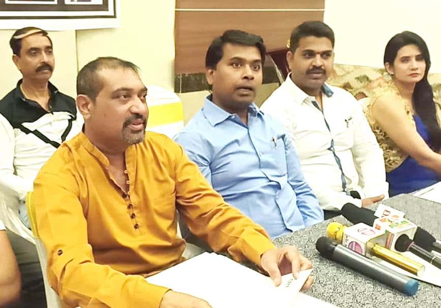 न्युयॉर्कमध्ये चित्र प्रदर्शनाची संधी मिळणारे सुनील शेगांवकर शहरातील पहिले चित्रकार - अमित गोरखे