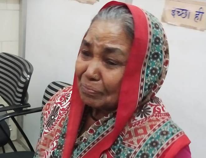 माजी नगरसेवक जितेंद्र ननावरे यांच्या मदतीमुळे त्या वृद्धेच्या आला जीवात जीव