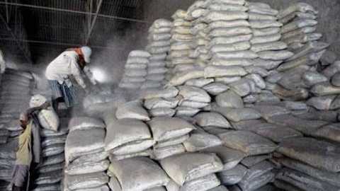 सिमेंटची गोणी २६० वरून ३८० वर;  दीड महिन्यात ऐतिहासिक दरवाढ