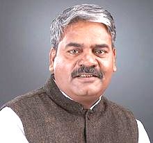 खासदार आढळराव लाखोंच्या उपस्थितीत मंगळवारी भरणार उमेदवारी अर्ज