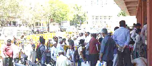 'मी कार्ड' साठी दिव्यांगांची फरफट, प्रशासकीय यंत्रणा ठरली कुचकामी