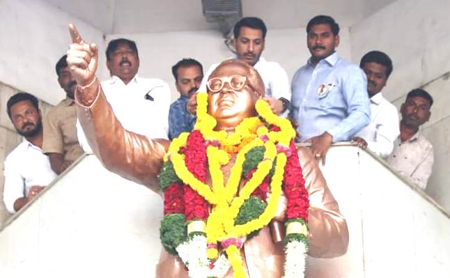 डॉ. बाबासाहेब आंबेडकर जयंतीनिमित्त पार्थ पवार यांचा मतदारसंघात अभिवादन दौरा