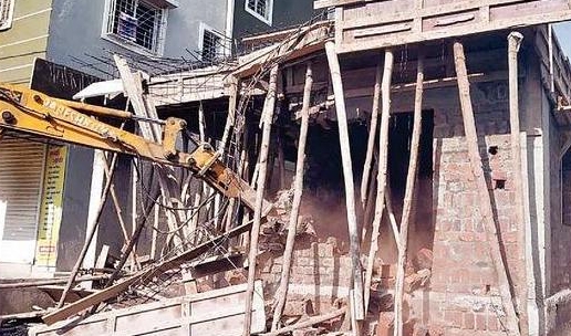 दिघी व बापखेल परिसरात महापालिकेचा अनधिकृत बांधकामांवर हातोडा