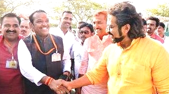 खा. बारणे व खा. कोल्हे आले एकमेकांसमोर