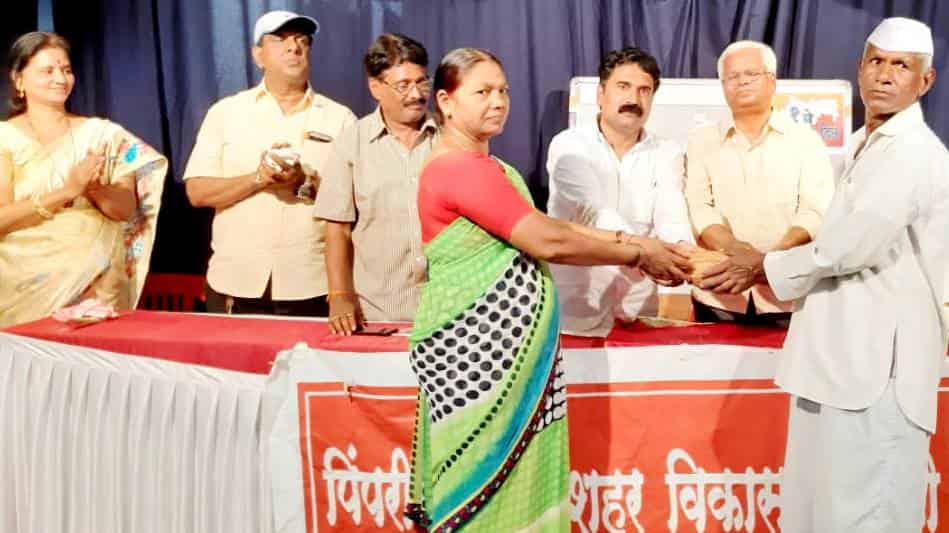 जागतिकीकरण आणि खासगीकरण यांच्या पिळवणूकीमुळे भविष्यात 'कामगार' ही संकल्पना रद्द होण्याच्या उंबरठ्यावर - भोर 