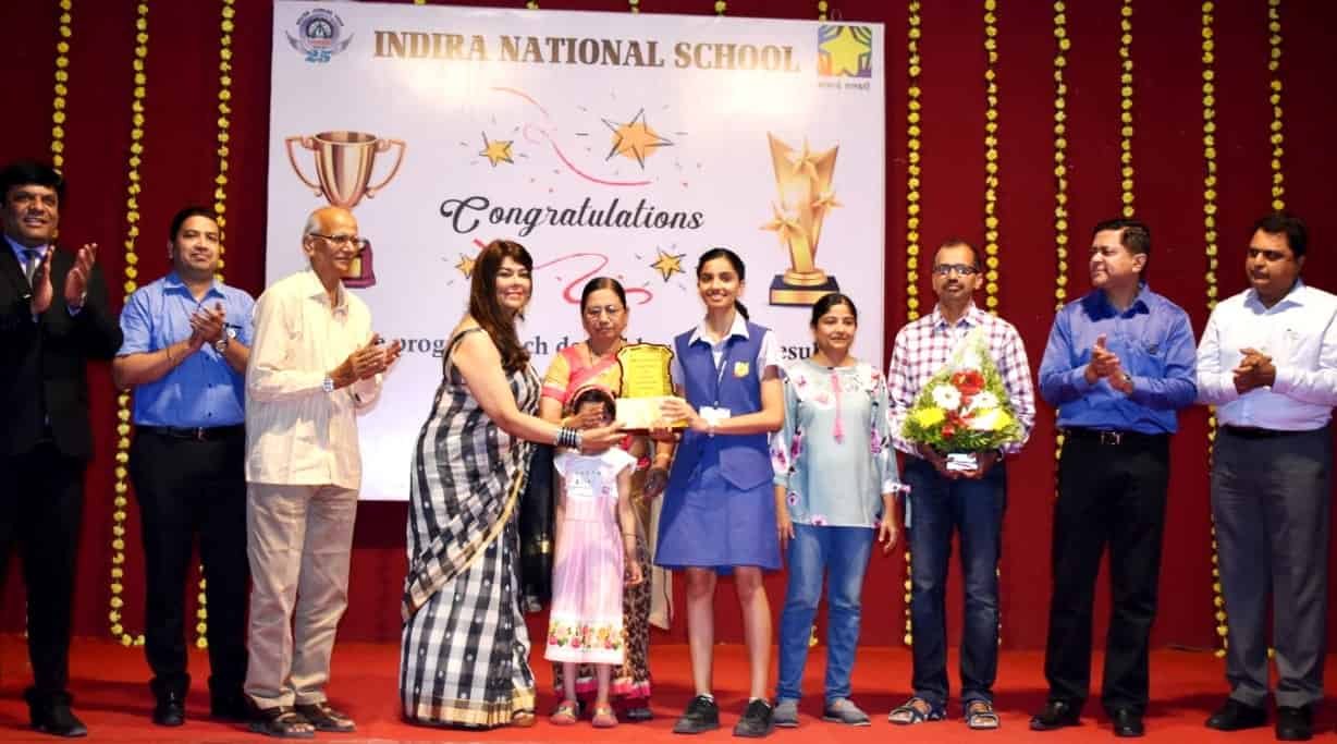 सीबीएसई बोर्डात इंदिरा स्कुलच्या विद्यार्थ्यांची बाजी