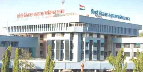 शिक्षण मंडळाच्या प्रशासन अधिकारी शिंदे यांना, शिक्षणाधिकारी म्हणून बढती देताना कोणते निकष लावले? मच्छिंद्र तापकीर यांचा सवाल 