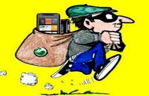 माजी उपमहापौरांच्या मुलाच्या दुकानात चोरी; विक्रीसाठी मागविलेले मोबाईल लंपास