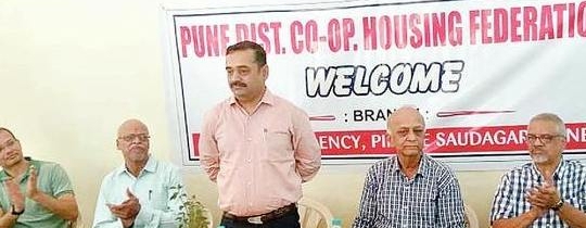 पिंपळे सौदागर परिसरात प्रॉपर्टी कार्डचे वितरण