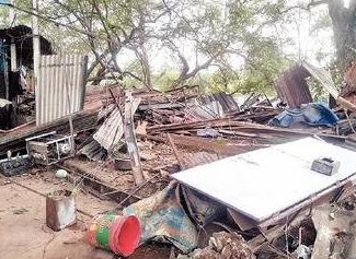 कासारवाडीत अतिक्रमण विभागाची पाडापाडी