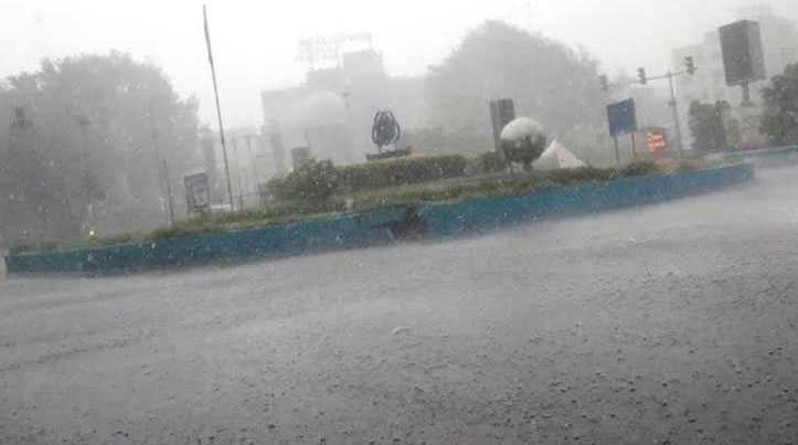 अखेर मान्सून आलाच, शहरात पावसाची बरसात