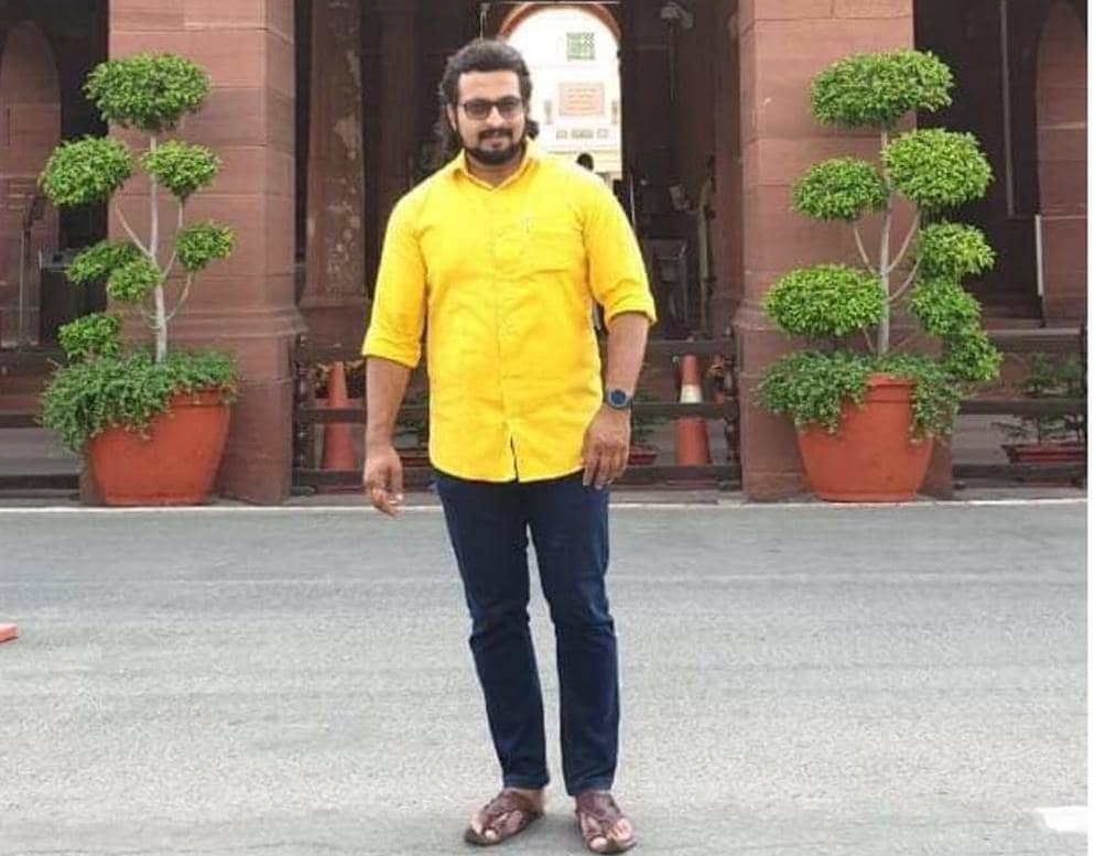 छत्रपतीच्या मावळ्यानं संसदेत ठेवल पहिलं पाउल!